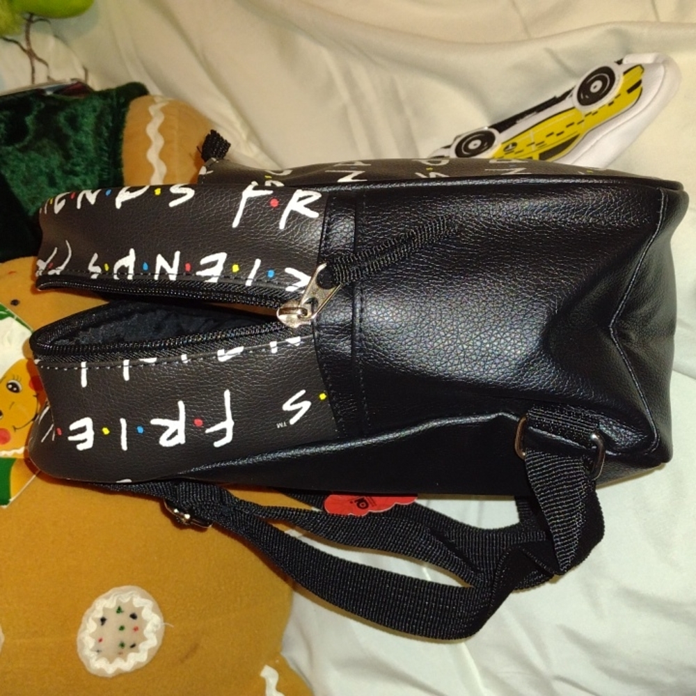 Friends Backpack - Picture 5 of 11